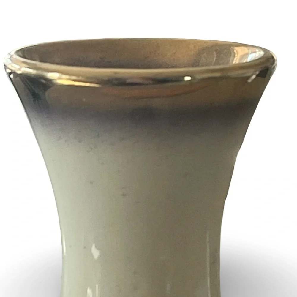 Decorative Cream Vase with Kassel Design